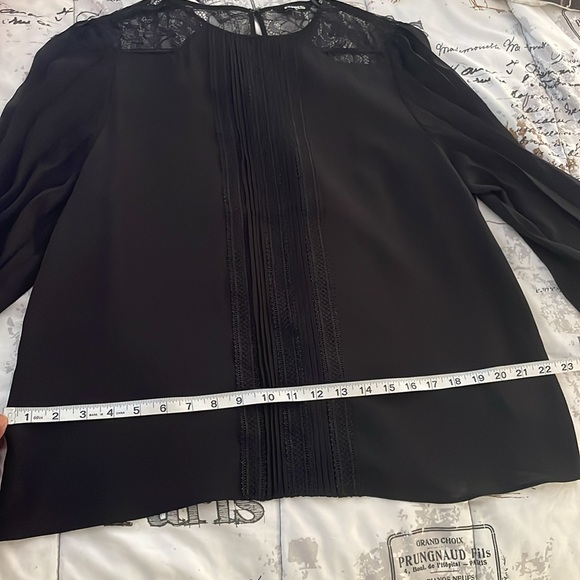 Express Blouse Top - Picture 8 of 10